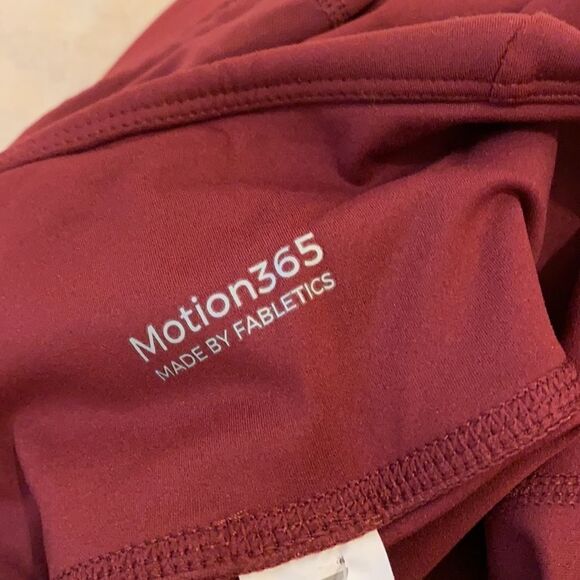 FABLETICS sports leggings. Size S. NWT. - Picture 9 of 13